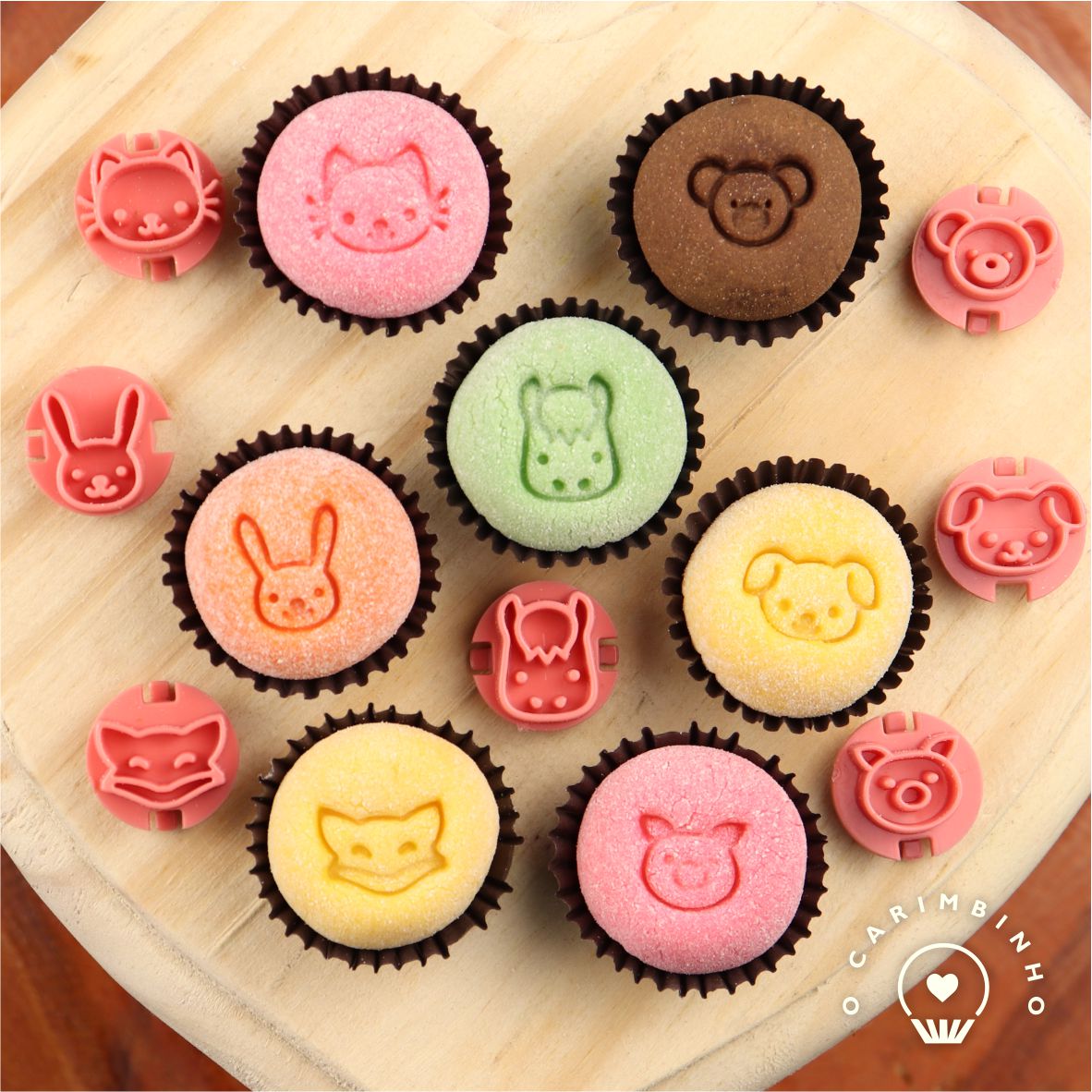 "Cartoon Characters #1" Embossing Candy Stamp Set  (9 pieces) Bichinhos
