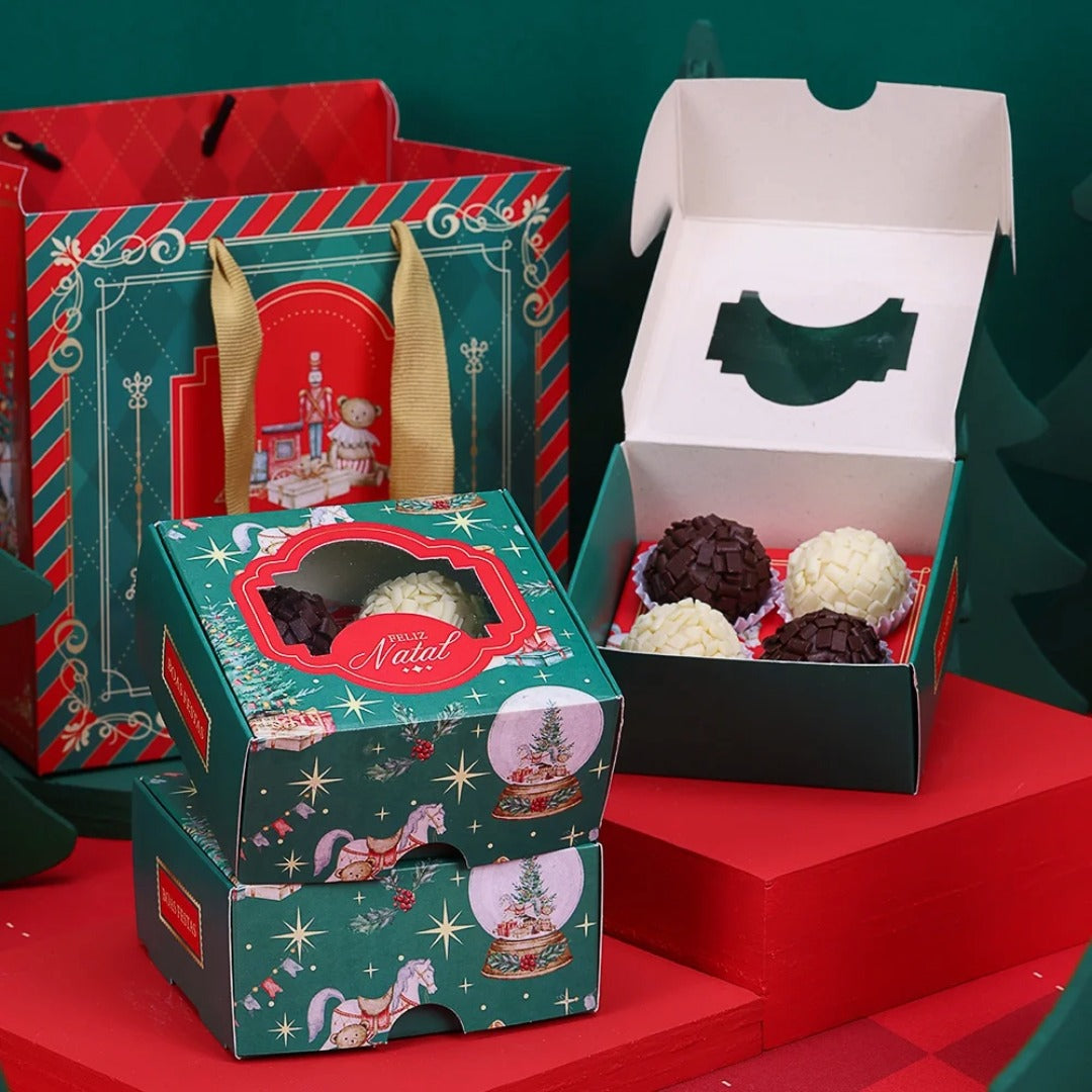 4 Cavities Christmas Brigadeiro Box with Clear Lid - Christmas Traditional Green Theme (10 Pack)