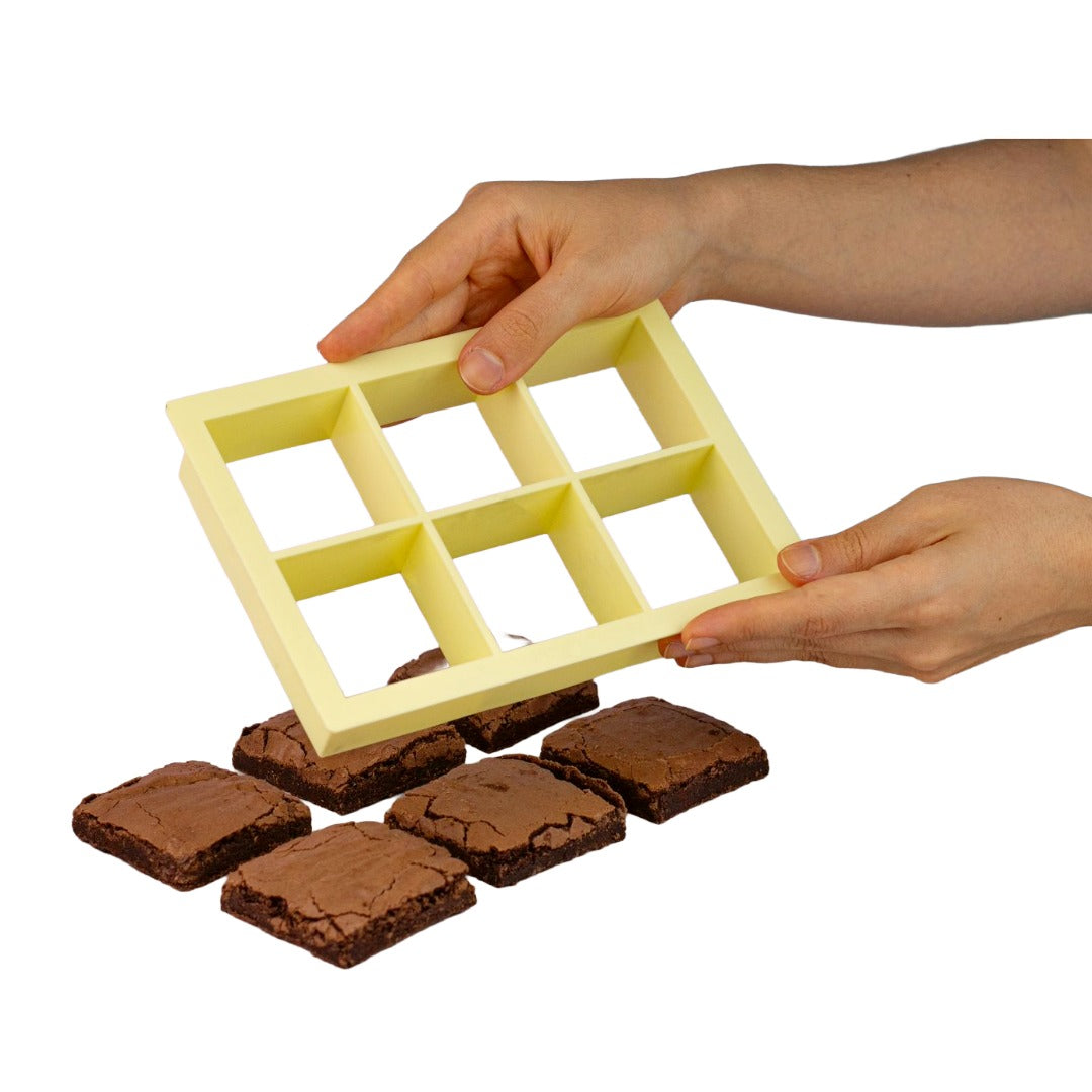 Professional Brownie Cutter – 6 Cavities of 6x6 cm diameter