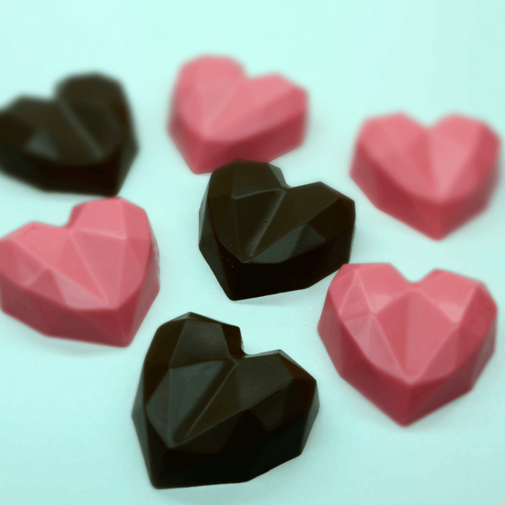 Small Geo Heart Shell 3-Part Chocolate Mold (BWB) - ViaCheff.com
