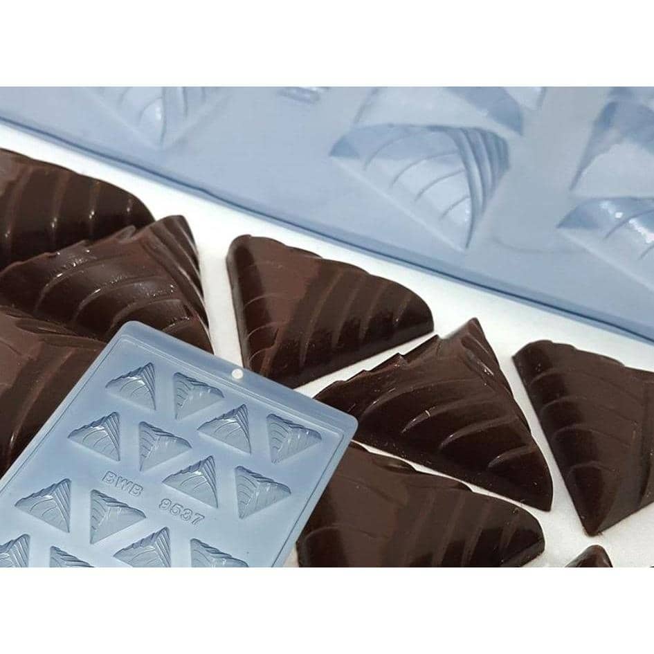 Detailed Bonbon Chocolate Mold N.6 - ViaCheff.com